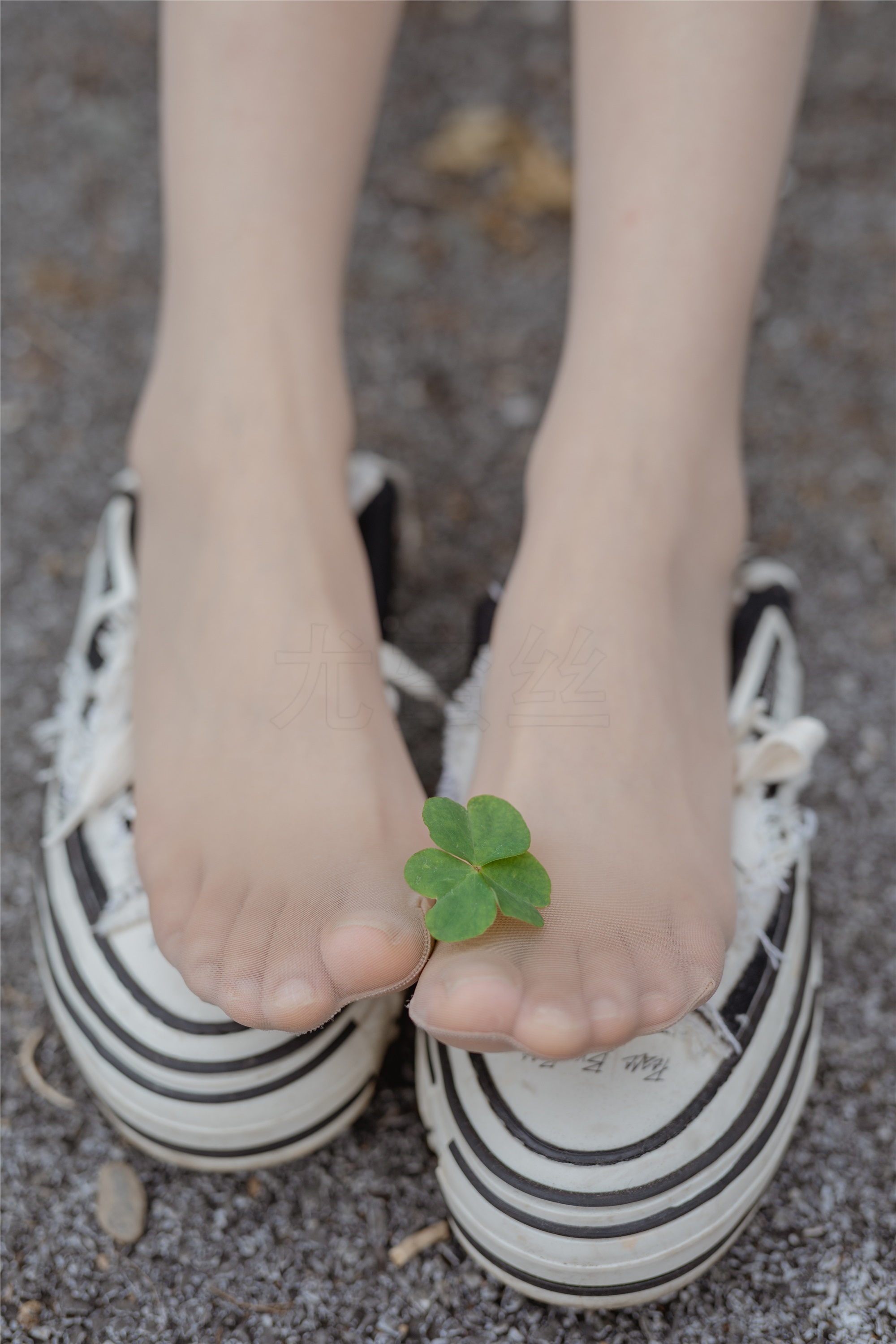 尤蜜丝 穿搭写真 NO.048